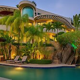 Villa Armonia Luxury Suites