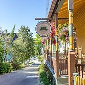 Pine Cottage Bed & Breakfast