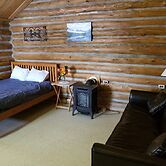 Christina Lake Lodge