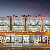 Semaphore Splash Apartments