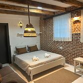 Attalos Suites Hotel