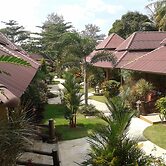 Lanta Castaway Beach Resort