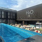 H2O Hotel