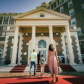 The Historic Cavalier Hotel and Beach Club, Autograph Collection