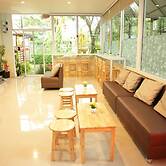 Friend's House Resort