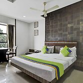 Treebo Admiral Suites New Usmanpura