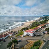 Ester Lee Oceanview Inn