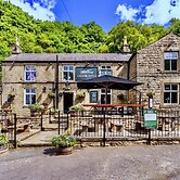 Ladybower Inn