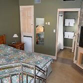 Retreat Wilderness Inn