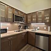 Staybridge Suites Houston - Humble Beltway 8 E by IHG