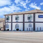 Travelodge by Wyndham Harbor City
