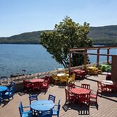 Surfside On The Lake