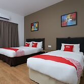 OYO 89915 East Mount Hotel