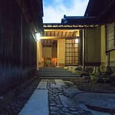 SUKIYA-zukuri Suehiro House