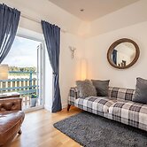 Redlands Country Lodge Log Cabin Apartments & WeeBothy