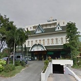 13 Coins Ngamwongwan Hotel