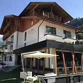Dolomeet Boutique Hotel