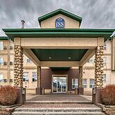 Grande Cache Inn and Suites