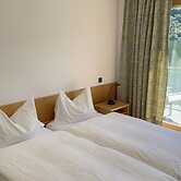 Tresa Bay Hotel