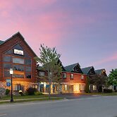 Days Inn by Wyndham Mackinaw City/Bridgeview Area