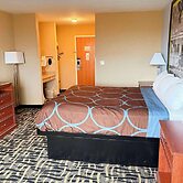 Super 8 by Wyndham Cozad