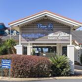 Aqualuna Beach Resort