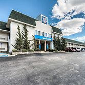 Motel 6 Niantic, CT - New London