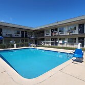 Motel 6 Conroe, TX