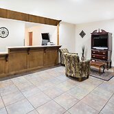 Days Inn & Suites by Wyndham Eunice