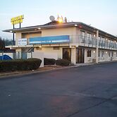 Skyline Inn