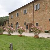 Antico Casale di Montegualandro & Spa