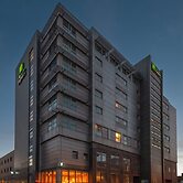 Holiday Inn Express Swindon City Centre by IHG