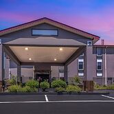 Red Roof Inn & Suites Clinton, MS