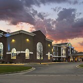 Holiday Inn Express & Suites Brookings by IHG
