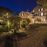 The 1770 House Restaurant & Inn