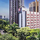 ibis Maringa