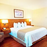 Rosslyn Inn and Suites