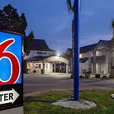 Motel 6 Buttonwillow, CA Central