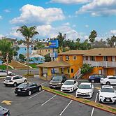 Redondo Inn and Suites