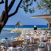 Rose Hall Villas By Half Moon