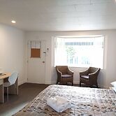 Colonial on Gladstone