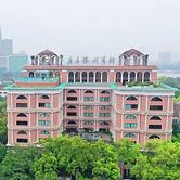 Guangdong Victory Hotel - Free shuttle bus to exhibition center during