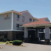 La Quinta Inn & Suites by Wyndham Elizabethtown