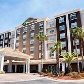 Holiday Inn & Suites Lake City by IHG