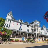 Lake View Hotel