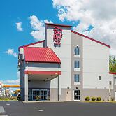 Red Roof Inn & Suites Philadelphia - Bellmawr
