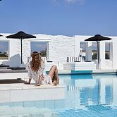 Mr & Mrs White Paros