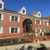 Colts Neck Inn Hotel