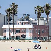 Venice on the Beach Hotel