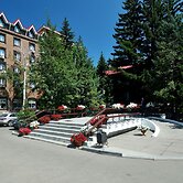 Hotel Zvezda